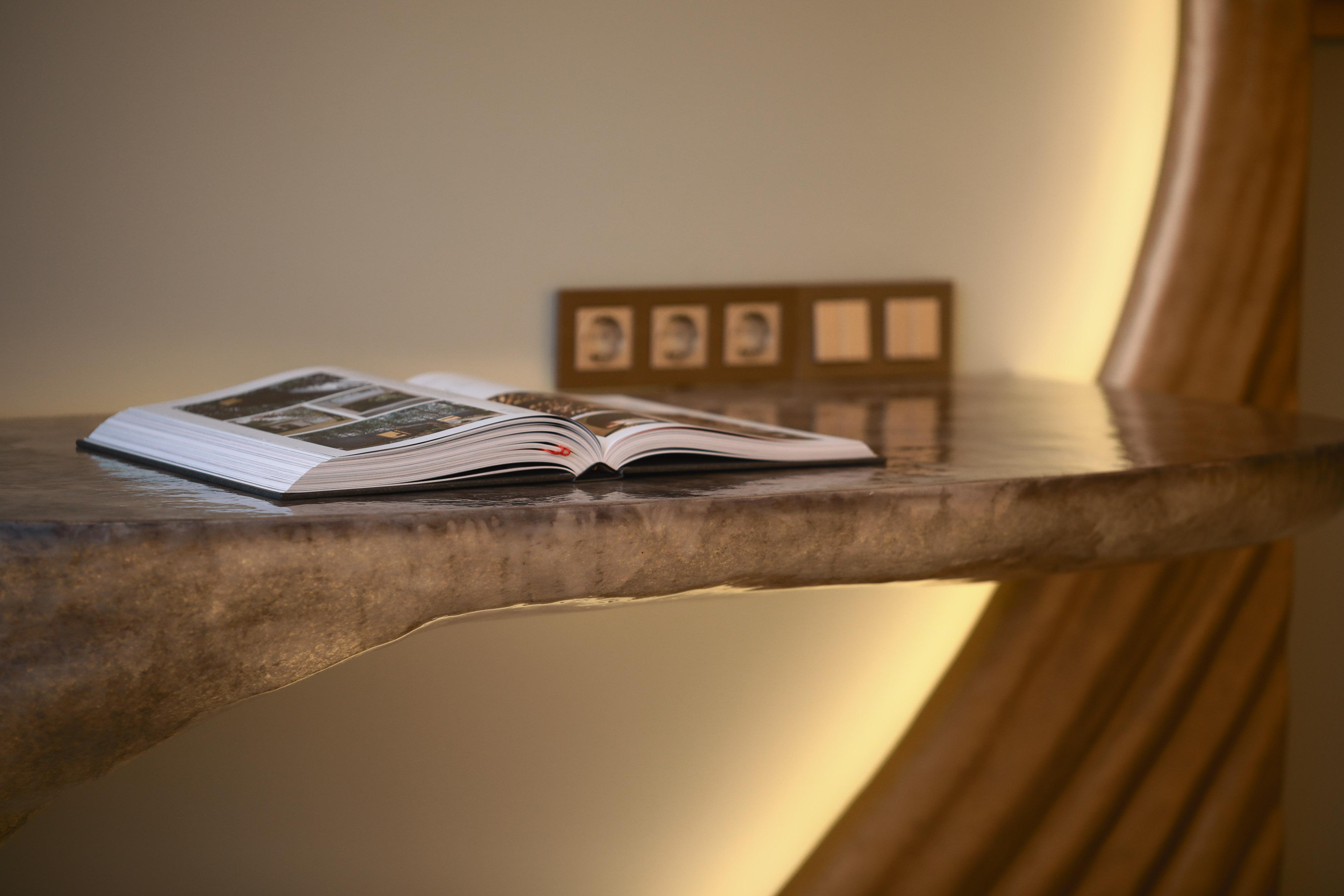 פורטו Vila Foz Hotel & Spa - Member Of Design Hotels מראה חיצוני תמונה A book on a table