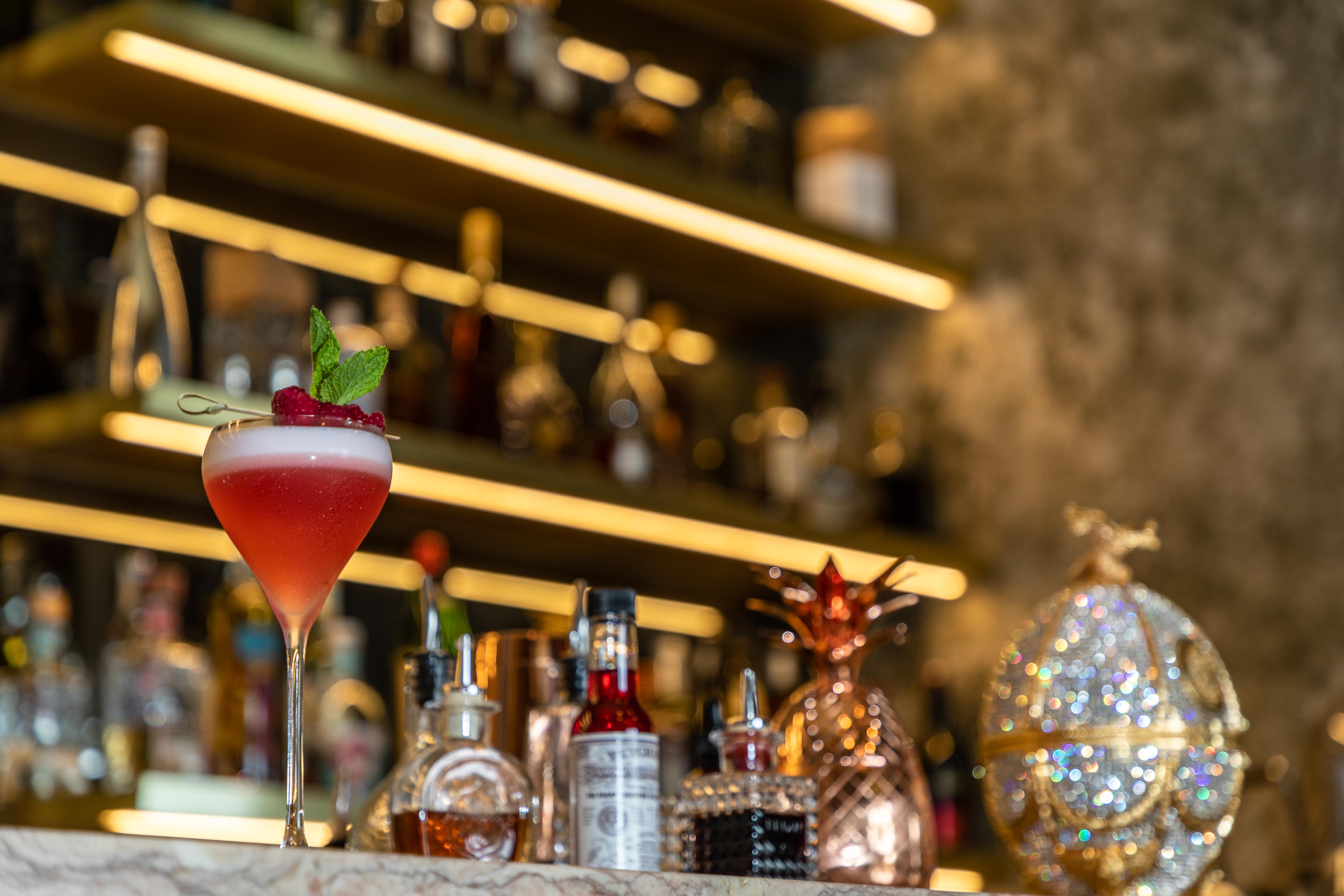 פורטו Vila Foz Hotel & Spa - Member Of Design Hotels מראה חיצוני תמונה A cocktail at the bar